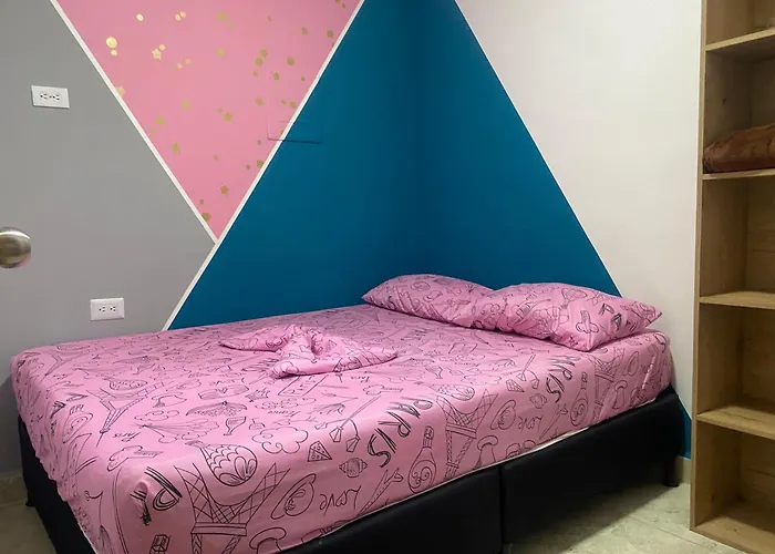 22 Apartamento 3 Habitaciones Con Balcon En Laureles Estadio